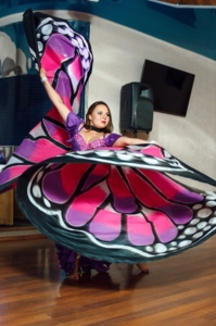 Танец с крыльями бабочка!